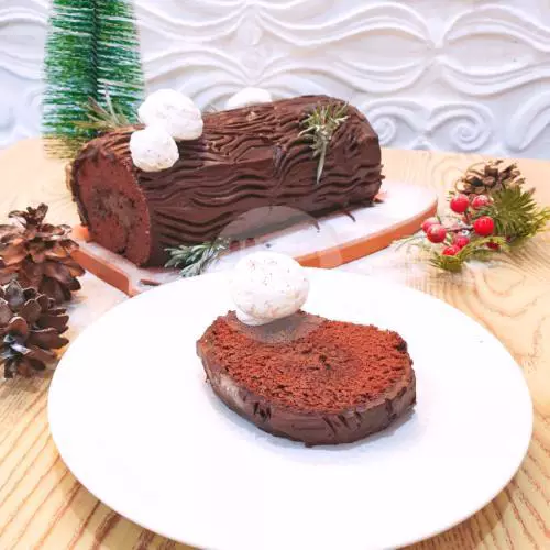 Buche De Noel Slice